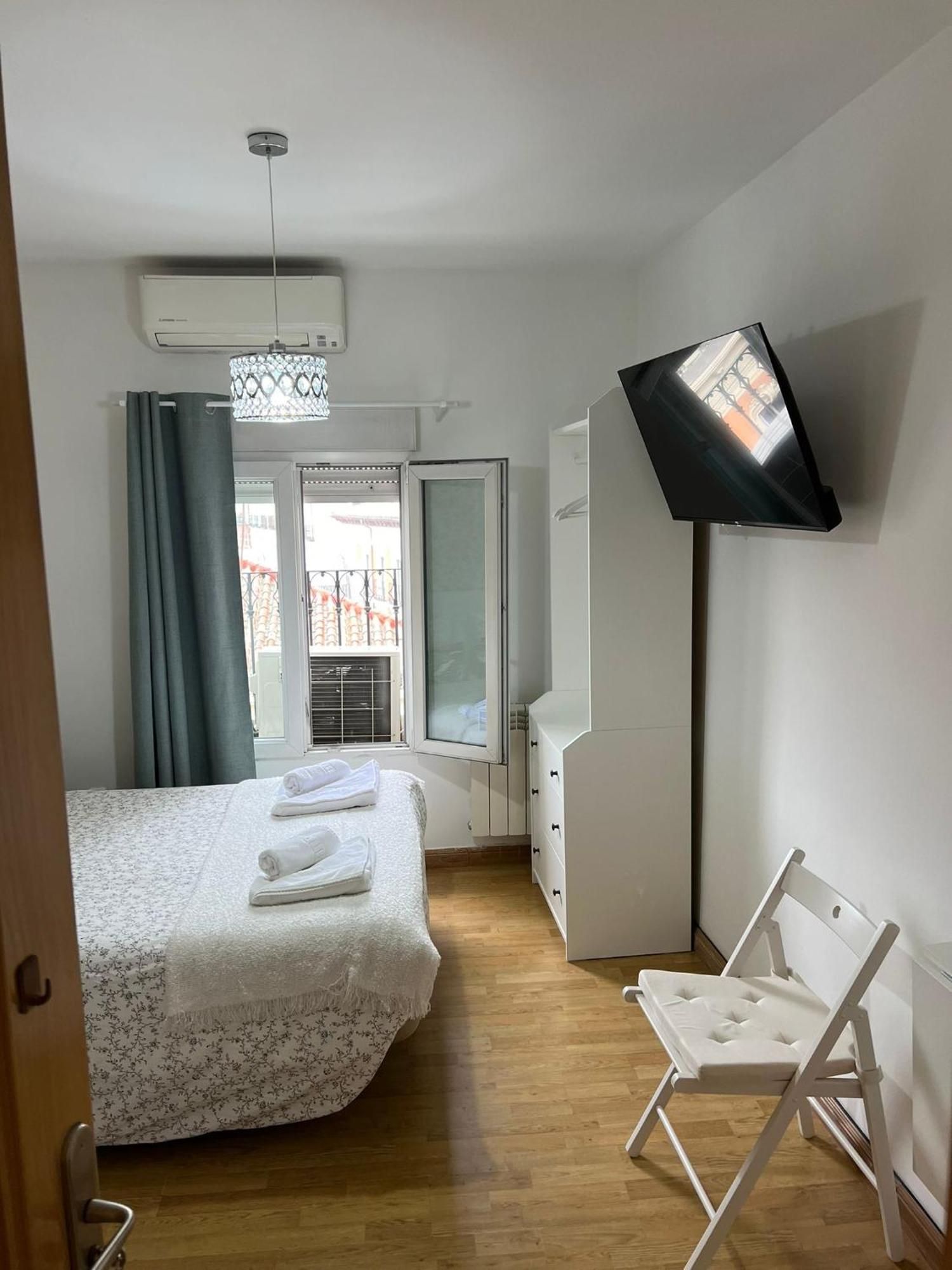 Hostal Flat55Madrid Exterior foto