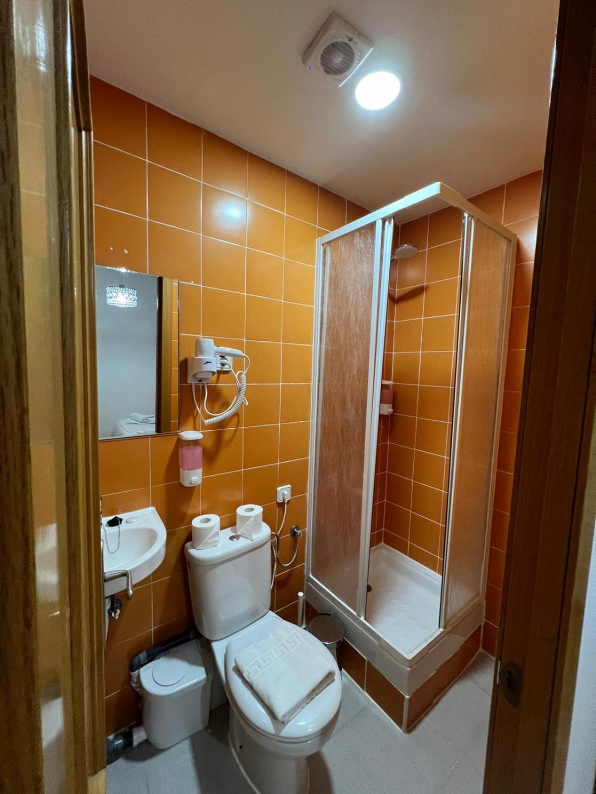 Hostal Flat55Madrid Exterior foto