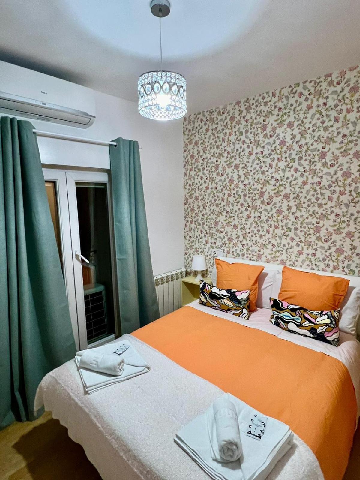 Hostal Flat55Madrid Exterior foto