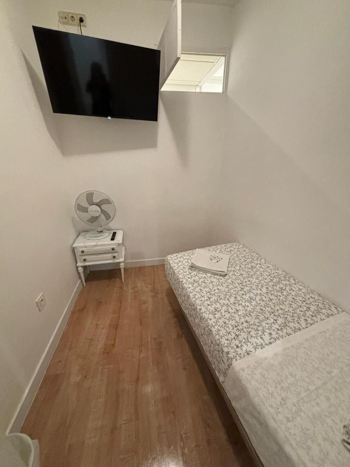Hostal Flat55Madrid Exterior foto