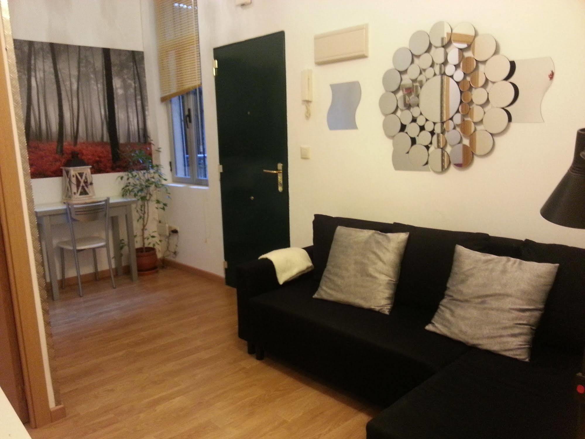 Hostal Flat55Madrid Exterior foto